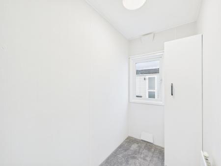 2 bedroom Park home for sale in Meadow Park, Sherfield-On-Loddon, RG27