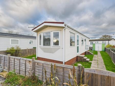 Meadow Park, Sherfield-On-Loddon, RG27