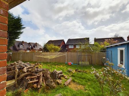 3 bedroom Detached bungalow for sale in Mount Pleasant, Tadley, RG26