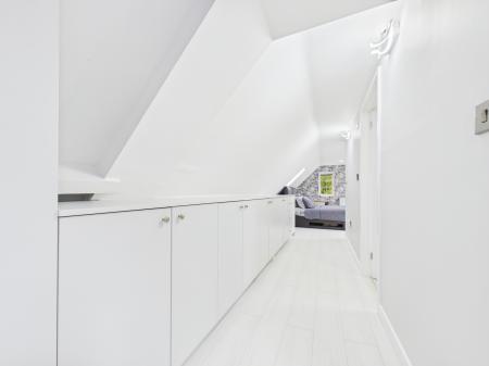 5 bedroom Detached house for sale in Reading Road, Stratfield Turgis, RG27