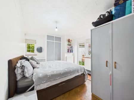 5 bedroom Detached house for sale in Reading Road, Stratfield Turgis, RG27