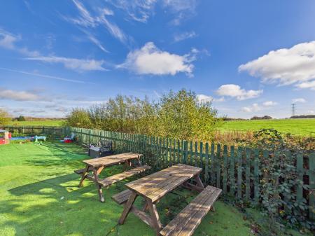 5 bedroom Detached house for sale in Reading Road, Stratfield Turgis, RG27