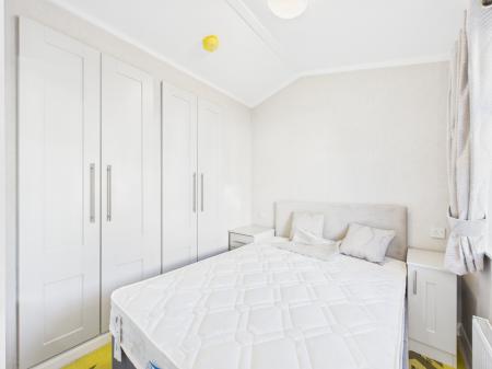 1 bedroom Park home for sale in Sandleford Lodge, Thatcham, RG19