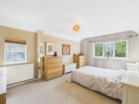 3 bedroom Detached house for sale in Soke Road, Silchester, RG7