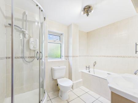 3 bedroom Detached house for sale in Soke Road, Silchester, RG7