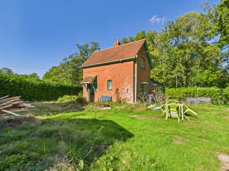 2 bedroom Cottage for sale in Soke Road, Reading, RG7