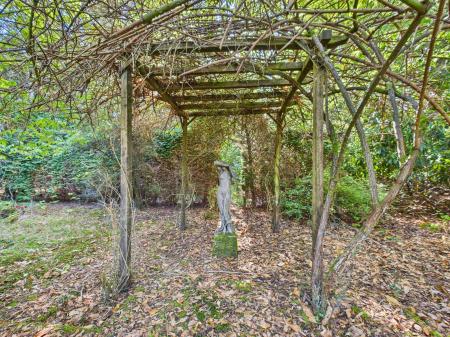 2 bedroom Cottage for sale in Soke Road, Reading, RG7