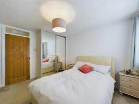 3 bedroom End of terrace house for sale in Swanwick Walk, Tadley, RG26