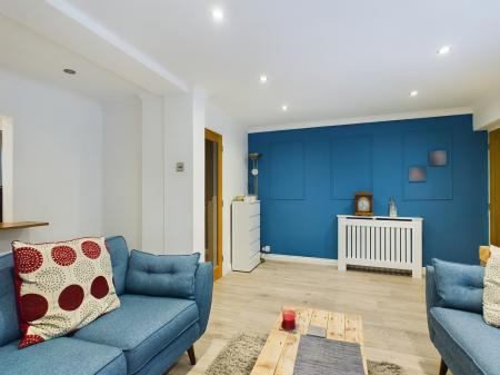 3 bedroom End of terrace house for sale in Swanwick Walk, Tadley, RG26