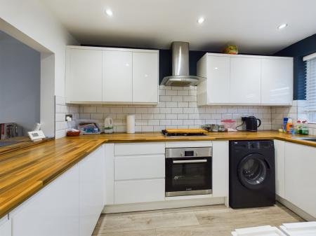 3 bedroom End of terrace house for sale in Swanwick Walk, Tadley, RG26