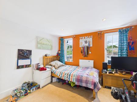 4 bedroom Semi-detached house for sale in The Glen, Tadley, RG26