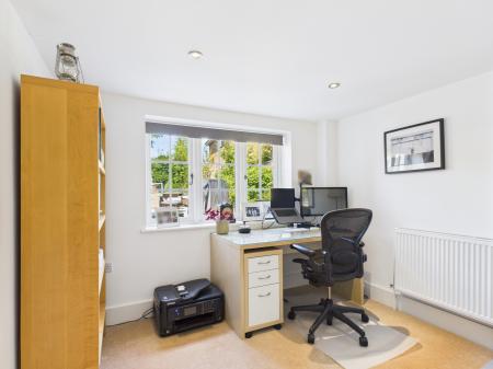 4 bedroom Semi-detached house for sale in The Glen, Tadley, RG26