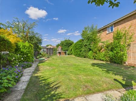 4 bedroom Semi-detached house for sale in The Glen, Tadley, RG26