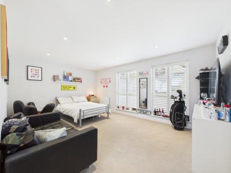 4 bedroom Detached house for sale in The Glen, Tadley, RG26