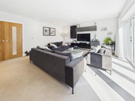 4 bedroom Detached house for sale in The Glen, Tadley, RG26