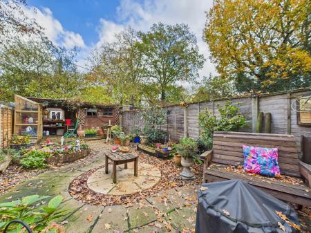 3 bedroom Terraced House for sale in Turbary Gardens, Tadley, RG26