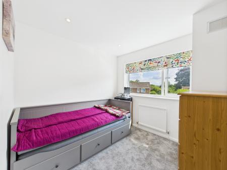 4 bedroom Semi-detached house for sale in Valley Way, Tadley, RG26