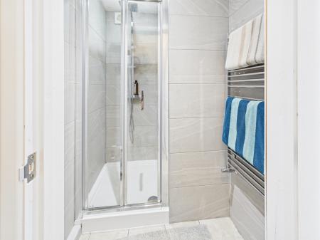 4 bedroom Semi-detached house for sale in Valley Way, Tadley, RG26