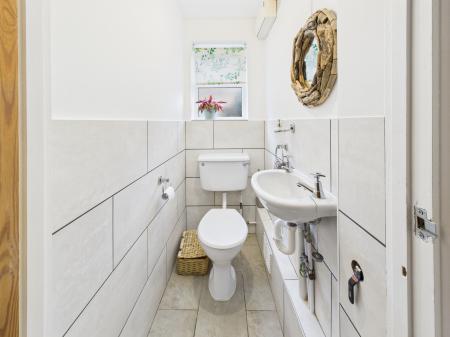 4 bedroom Semi-detached house for sale in Valley Way, Tadley, RG26