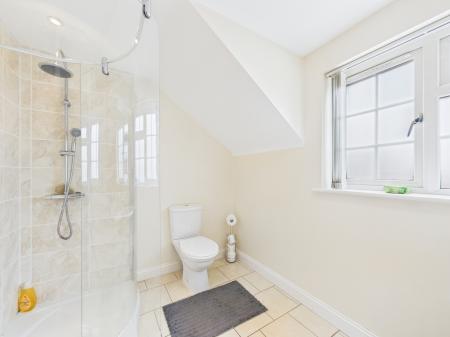 4 bedroom Detached house for sale in West Street, Tadley, RG26