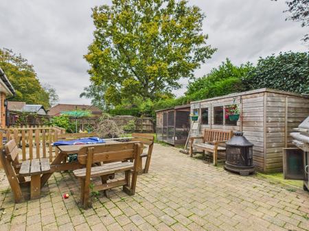 4 bedroom Detached house for sale in West Street, Tadley, RG26