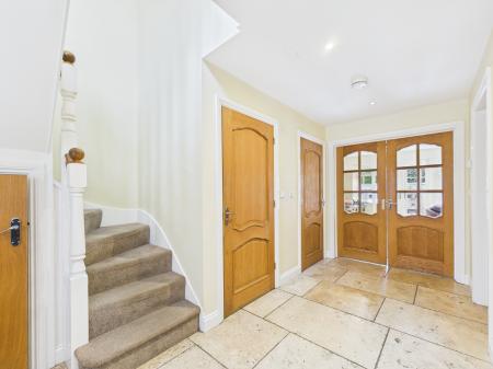 4 bedroom Detached house for sale in West Street, Tadley, RG26