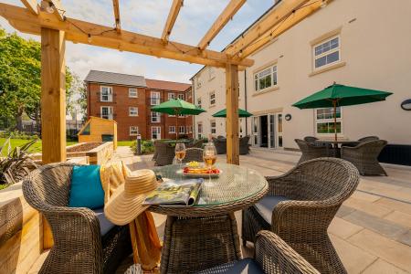1 bedroom Flat for sale in Yelland Place, Tadley, RG26