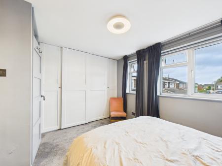 4 bedroom Detached house for sale in Oakfield Road, Tadley, RG26