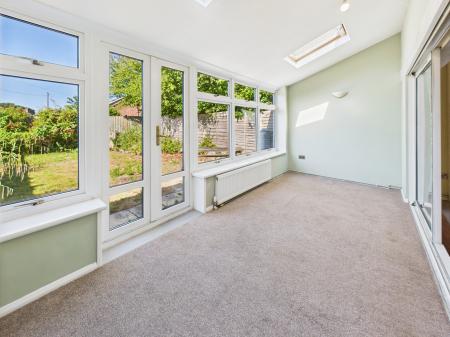 3 bedroom Terraced House for sale in West Street, Tadley, RG26
