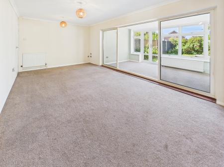 3 bedroom Terraced House for sale in West Street, Tadley, RG26