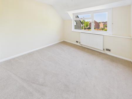 3 bedroom Terraced House for sale in West Street, Tadley, RG26
