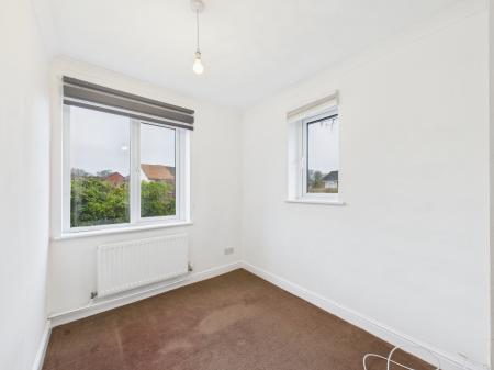 3 bedroom End of terrace house for sale in Monkswood Crescent, Tadley, RG26