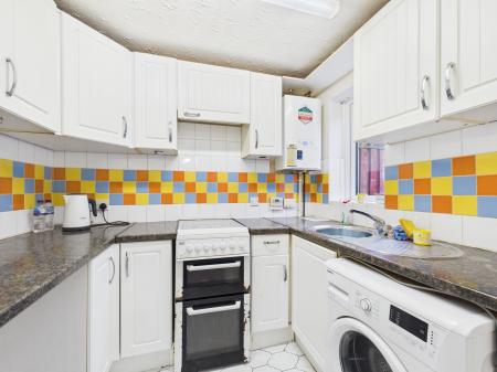 3 bedroom End of terrace house for sale in Monkswood Crescent, Tadley, RG26