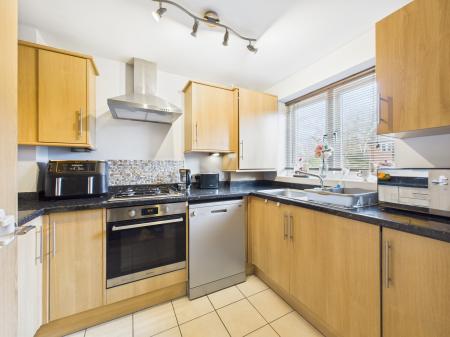 2 bedroom End of terrace house for sale in Fighting Cocks Place, Tadley, RG26