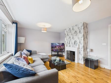 4 bedroom Detached house for sale in Bramley Road, Pamber End, RG26