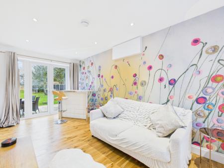 4 bedroom Detached house for sale in Bramley Road, Pamber End, RG26