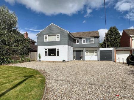 Bramley Road, Pamber End, RG26