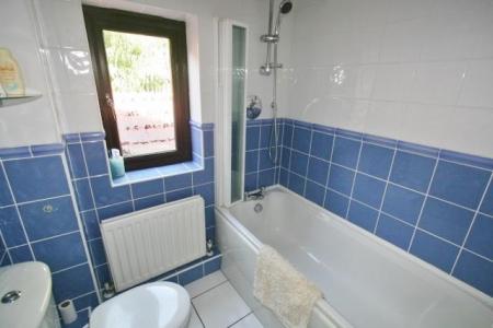 4 bedroom Detached house to let in Romans Gate, Tadley, RG26