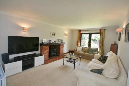 4 bedroom Detached house to let in Romans Gate, Tadley, RG26