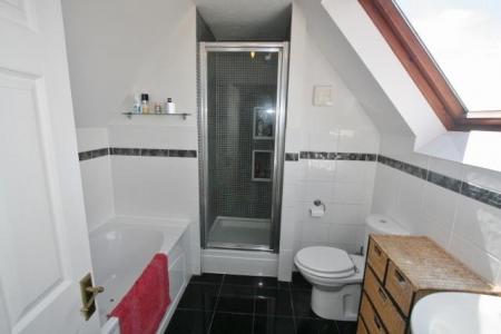 4 bedroom Detached house to let in Romans Gate, Tadley, RG26