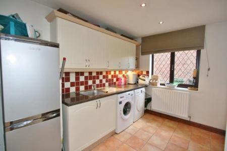 4 bedroom Detached house to let in Romans Gate, Tadley, RG26