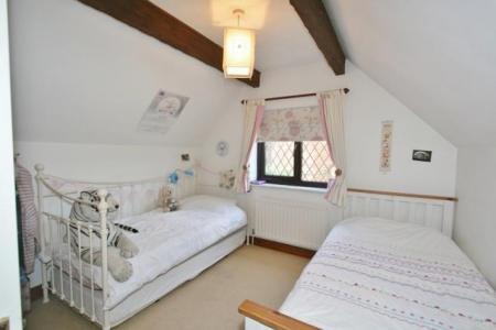 4 bedroom Detached house to let in Romans Gate, Tadley, RG26