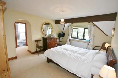 4 bedroom Detached house to let in Romans Gate, Tadley, RG26