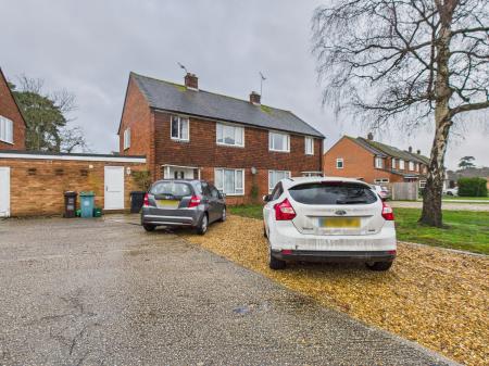 Portway, Baughurst, RG26