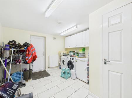 3 bedroom Semi-detached house for sale in Portway, Baughurst, RG26