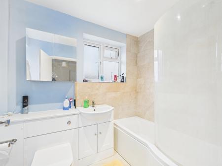 3 bedroom Semi-detached house for sale in Portway, Baughurst, RG26