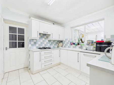 3 bedroom Semi-detached house for sale in Portway, Baughurst, RG26