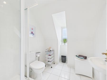 6 bedroom Detached house for sale in Fallows Road, Reading, RG7