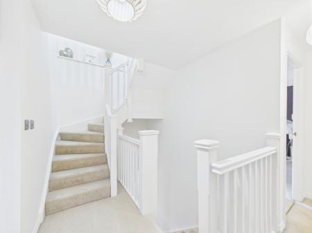 6 bedroom Detached house for sale in Fallows Road, Reading, RG7