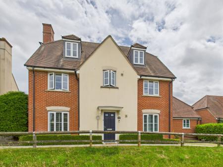 6 bedroom Detached house for sale in Fallows Road, Reading, RG7